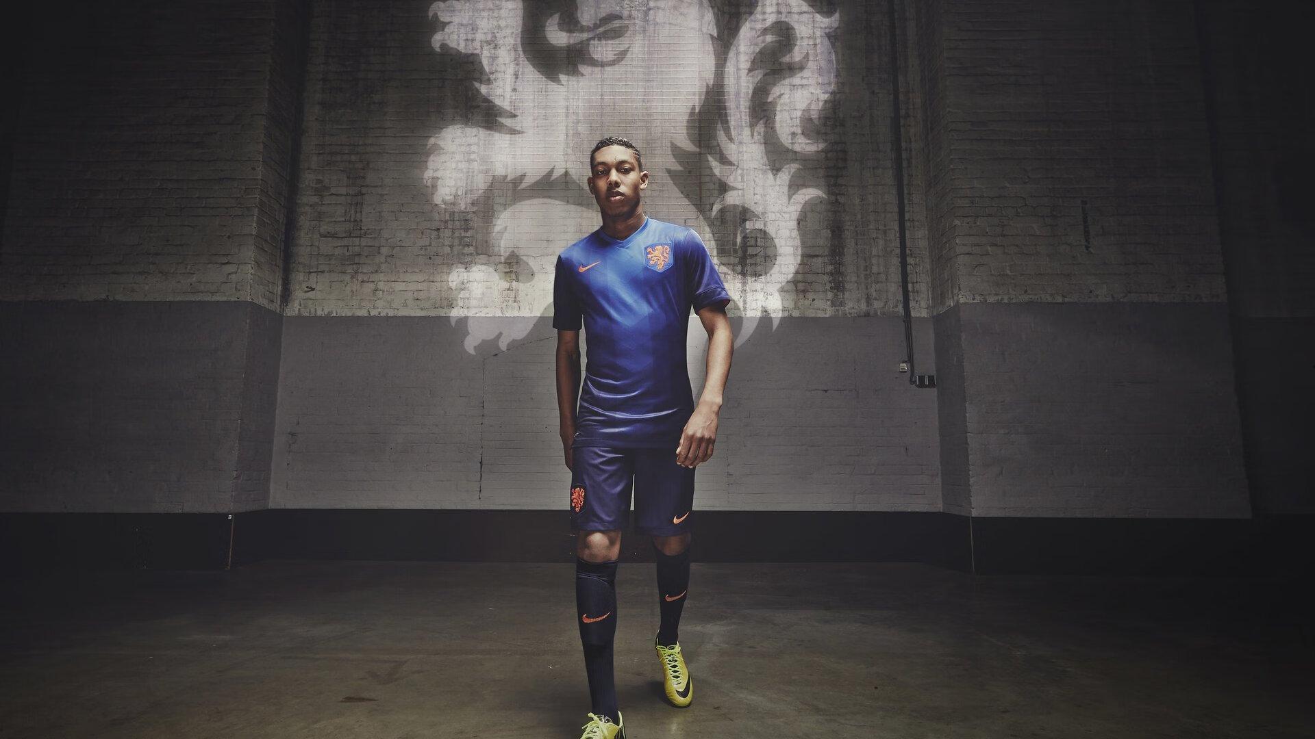 法国强势逆转澳大利亚，吉鲁双响姆巴佩传射闪耀世界杯赛场