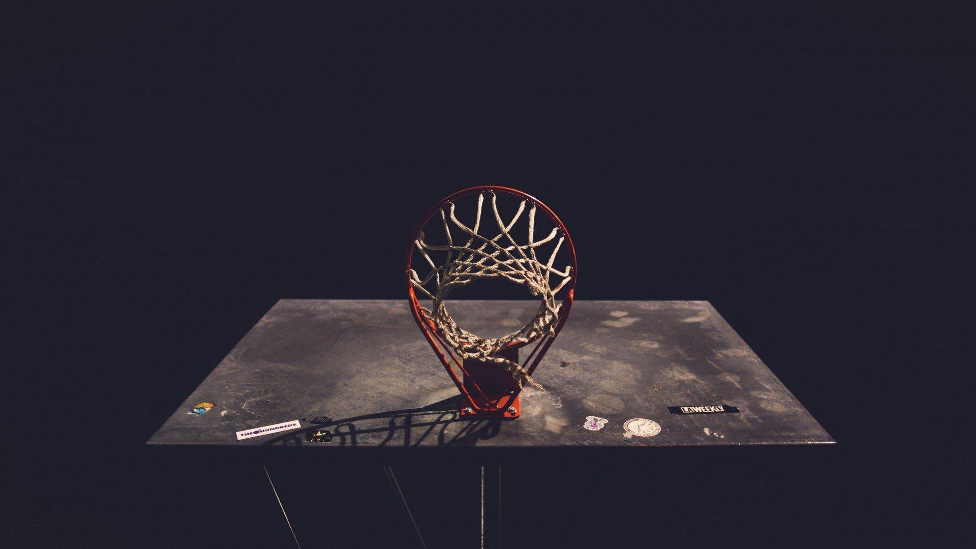 丹麦主帅坦言球队表现失常，欧洲杯出线前景蒙上阴影